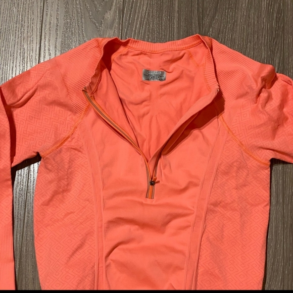 Athleta Half Zip Performance Top M - Picture 2 of 4